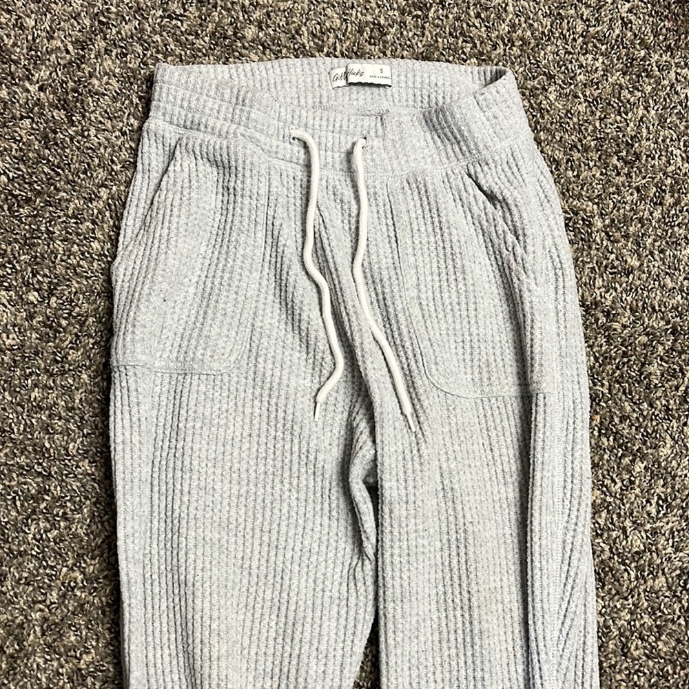 grey joggers